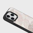 thumbnail image 4 of Caseco Étui iPhone 15 Pro avec MagSafe - Feuille Blanche, 4 of 5
