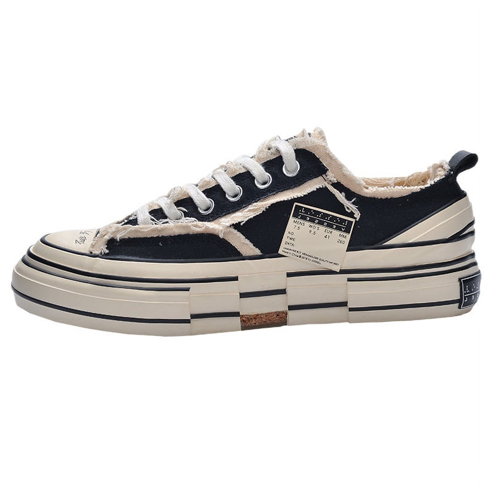 LOW-TOP SNEAKERS