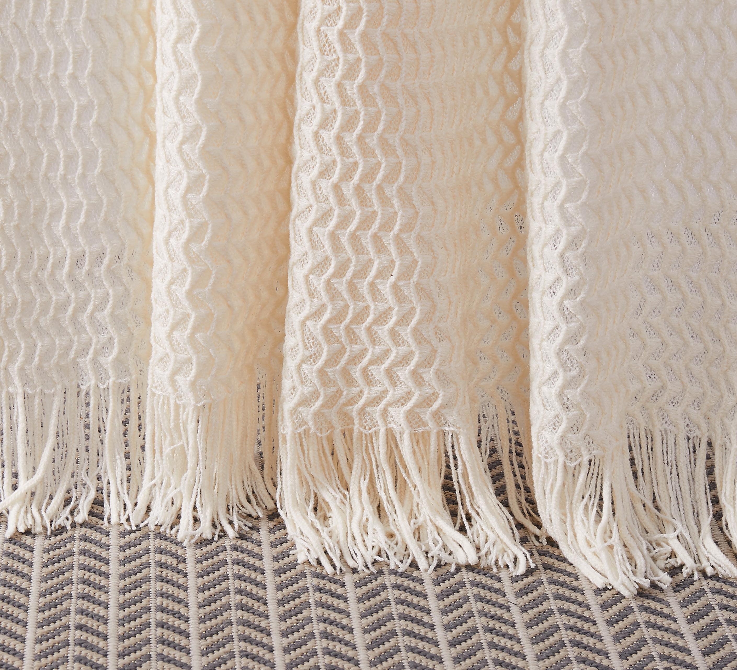 Montesori Sweater Throw White