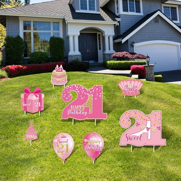 The Grinch Lawn Signs, 4 counts | Party Expert