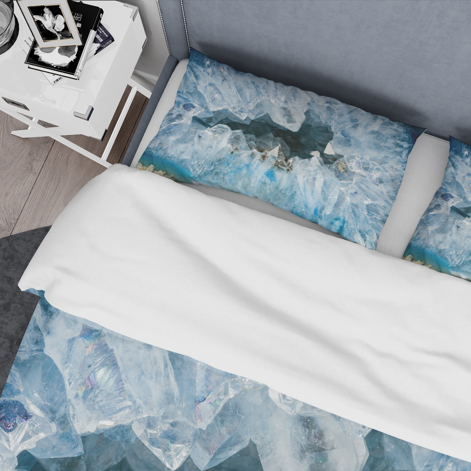 Designart 'Geode Interior with Light Blue crystals' Mid-Century Modern Duvet Cover Set