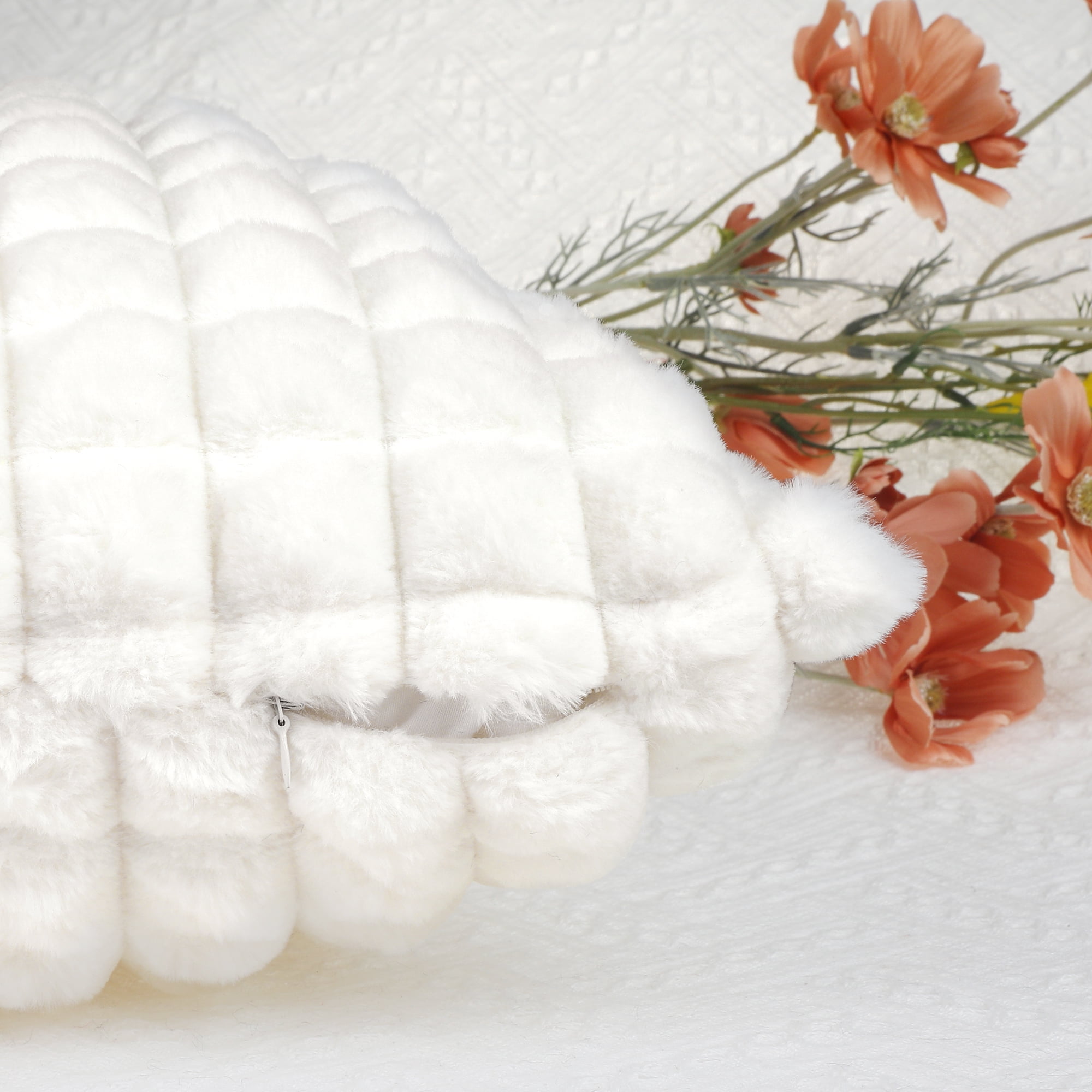 Unique Bargains 4 Pcs Checkered Faux Fur Plush Throw Pillow Covers Home Decor Pillowcases White 20" x 20"
