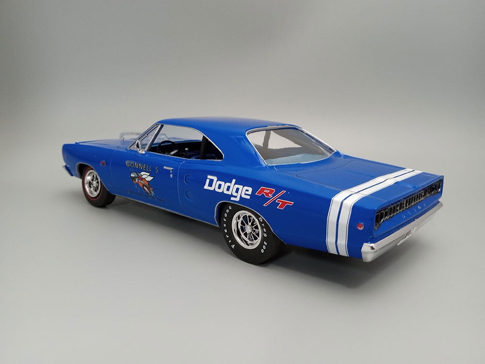 1968 Dodge Coronet Hardtop w/Trailer Skill 2 Model Kit