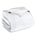 thumbnail image 1 of Manta de Cama de Felpa Sherpa Mullida y Suave Reversible Liviana Tamaño Matrimonial/queen Blanca Bare Home, 1 of 6