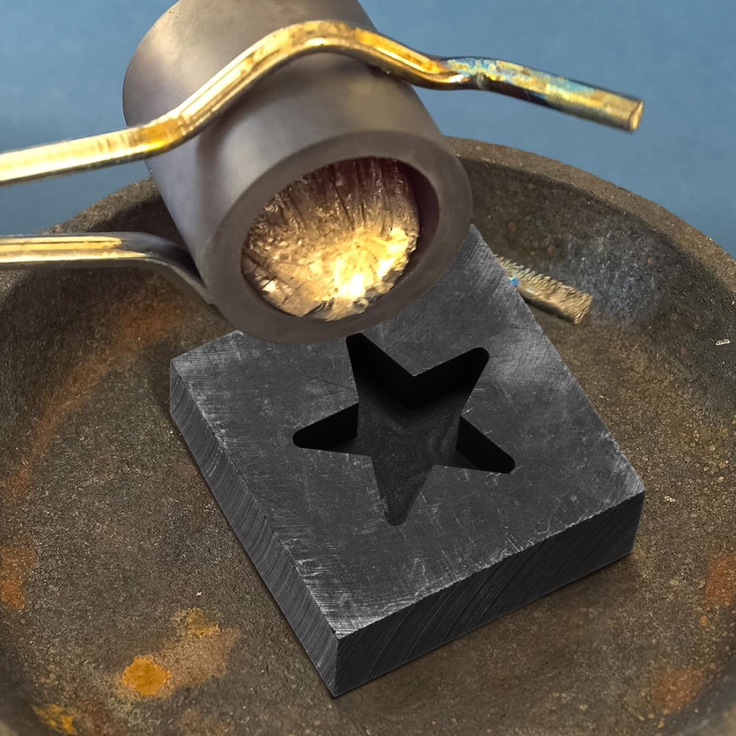 4 Pcs Graphite Casting Ingot Molds Heart Star Skull 3D Cross Refining Scrap Melting Casting Mold for Smelting Gold Silver Metal Aluminum Copper Brass Zinc