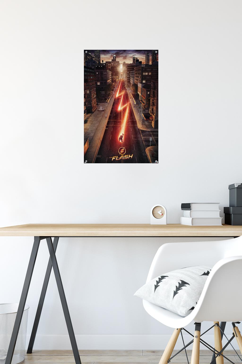 DC Comics TV - The Flash - Street One Sheet Wall Poster with Push Pins, 14.725" x 22.375"