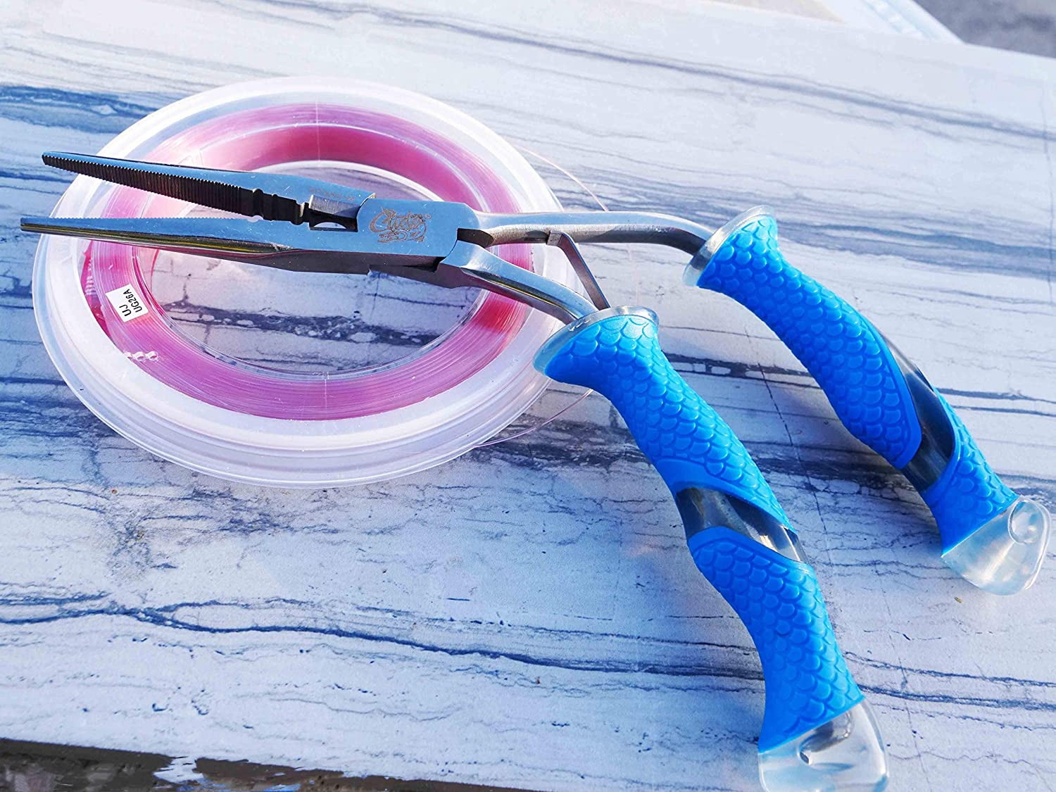 Cuda 9" Titanium Bonded Stainless Steel Freshwater Pistol Grip Fishing Pliers, Blue