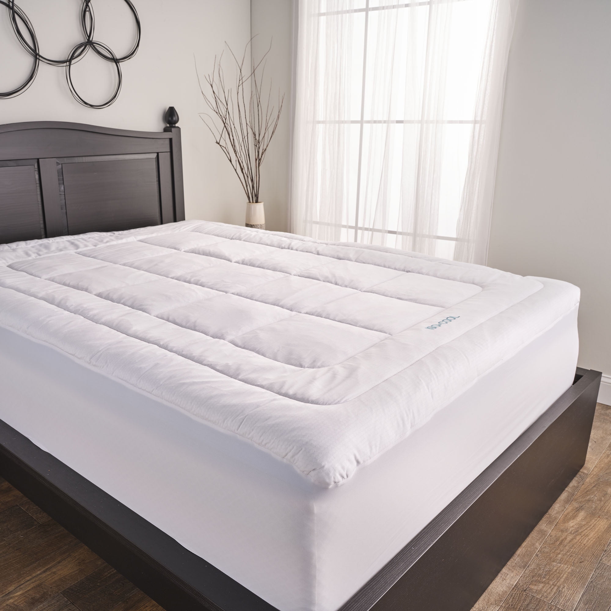 ISOCOOL 3" Serene Foam Mattress Topper with Outlast Cover, Queen