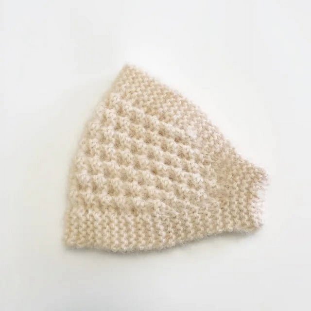 LinYooLi Bonnet d'Hiver Épais de Haute Qualité Creux Queue de Cheval pour Femmes Automne Chaud Bonnets Tricotés pour Femmes Cache-Oreilles