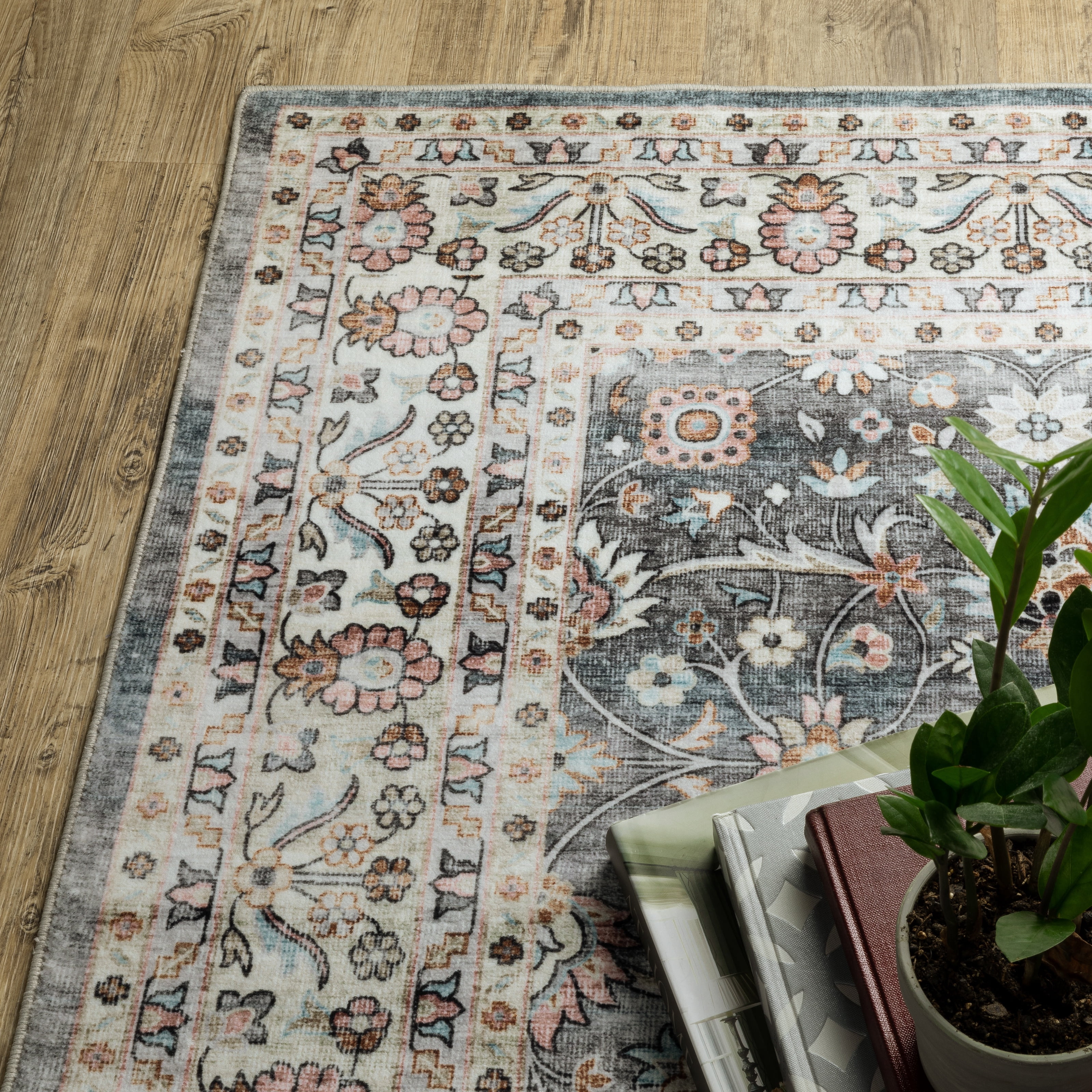Avalon Home Sebastian Vintage Bordered Grey/ Ivory Washable Indoor Area Rug