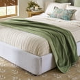 thumbnail image 5 of Better Homes & Gardens Ultra Soft Bonded Plush Bed Blanket, Green, Full/Queen Size, 90 x 92 in, 5 of 7