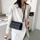 thumbnail image 5 of Bolso de hombro tipo bandolera, pequeño, cuadrado, de estilo urbano y minimalista, color negro, 5 of 5