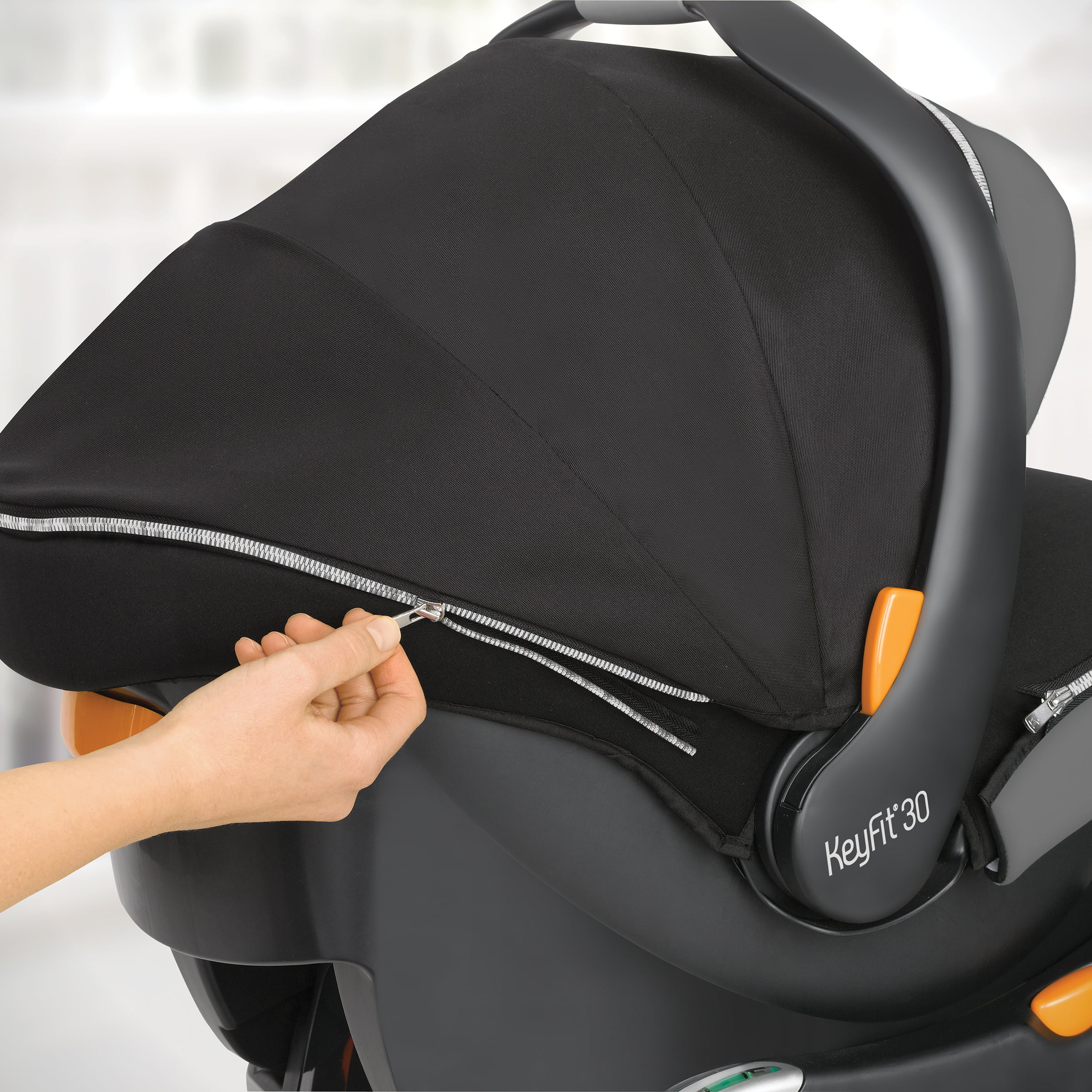 Chicco KeyFit 30 Zip Air 30 lbs Infant Car Seat Q Collection (Black) 