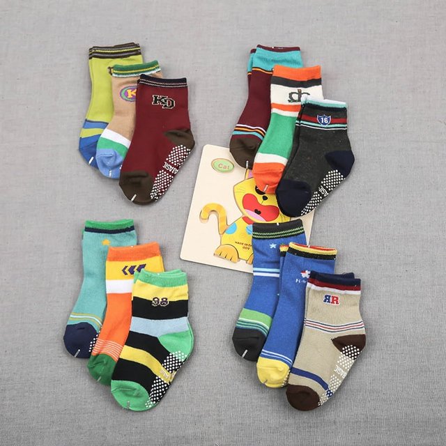 Calcetines de algodón con dibujos animados para niños, calcetines de suelo dispensadores, calcetines de bebé para niñas