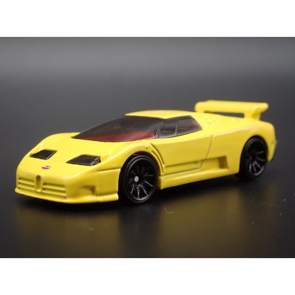 Open Box 1991-1995 BUGATTI EB110 SS SUPER CAR YELLOW 1:64 SCALE DIORAMA DIECAST MODEL CAR