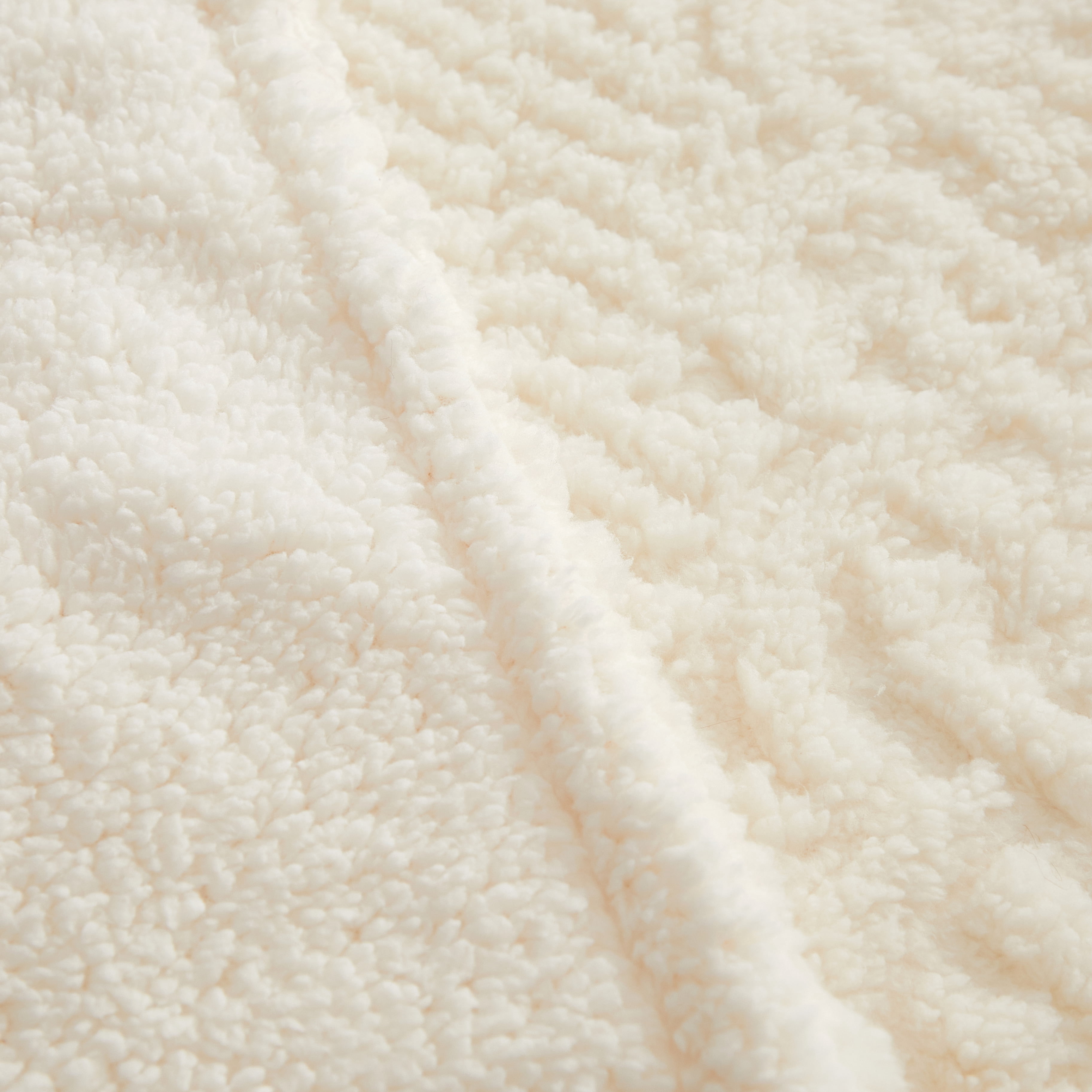 Dearfoams Embossed Sherpa with Solid Sherpa Reverse Throw, Ivory