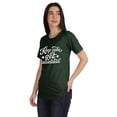 thumbnail image 4 of Inkmeso Restez Calme et Faites-Vous Vacciner T-shirt Col Rond Drôle pour Femmes, 4 of 8
