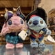 thumbnail image 2 of Muñeco de peluche con colgante de ángel de Stitch pirata original de Disney 2024, 2 of 4