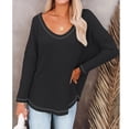 thumbnail image 2 of Top de manga larga con diseño de gofres para mujer, informal, holgado, con cuello en V, de manga larga, color sólido, color negro, L, 2 of 6