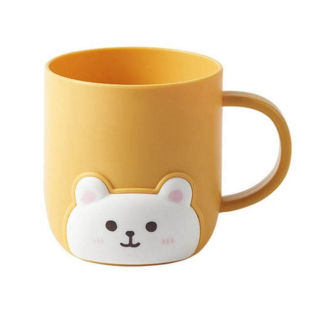 CHOK Plastic Cups Unbreakable Coffee Mug Plastic with Handle, a reusable and dishwasher-safe plastic mug. Made from durable PP material, this yellow mug features a cute three-dimensional cartoon bear pattern on the front. It has a widened handle for a comfortable grip and a non-slip thick bottom for stability. The round and smooth cup mouth ensures a pleasant drinking experience. Dimensions are 9.5 x 8.3 cm, and it is lightweight at 0.0785 kg.