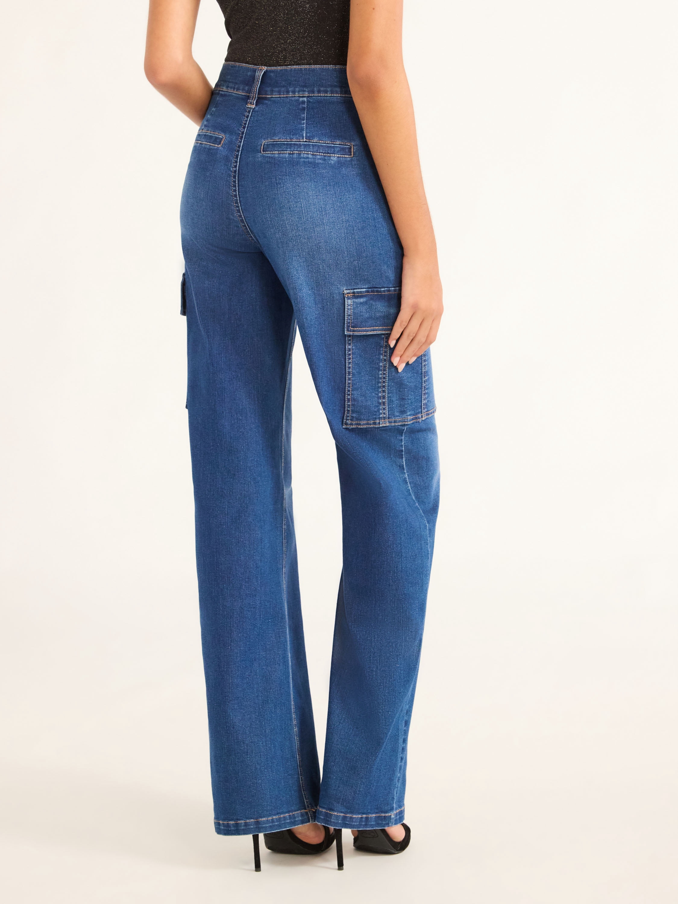 Sofia Jeans Women's and Women's Plus Relaxed Straight High Rise Cargo Jeans, Sizes 0-28W