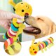 thumbnail image 2 of Juguete para perros colorido que chirría - Juguete masticable largo - Juguete amarillo para perros medianos y grandes - Perfecto para el adiestramiento y para mantenerse en forma, 2 of 5