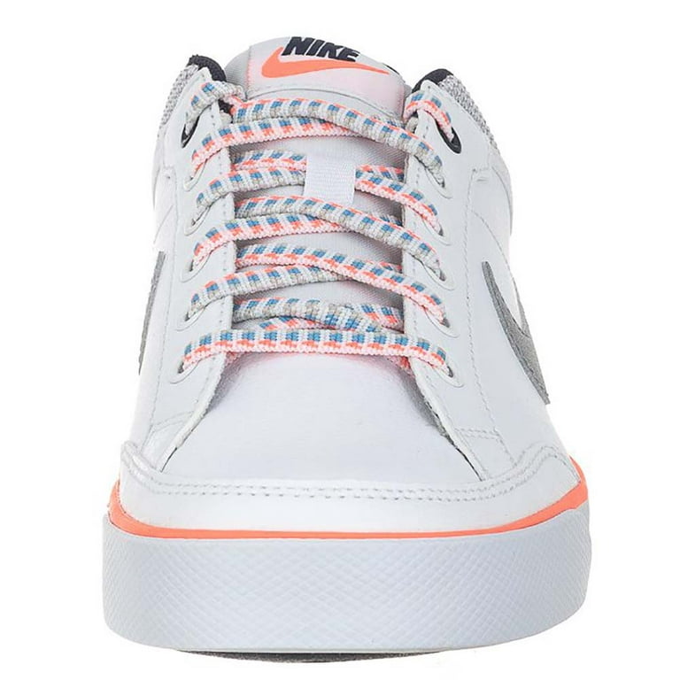 orquesta traicionar neumonía Nike Girls' Capri 3 LTR (GS)Tennis Shoes-White/Metallic Silver - Walmart.com