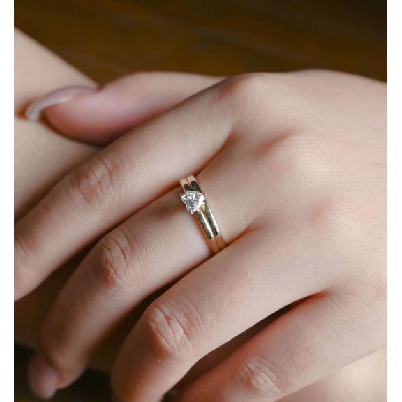 vylahjewellery 10K Vermeil Yellow Gold Engagement Ring Romantic Heart Cut Moissanite Solitaire Proposal Ring Valentine Day Gift Ring for Her Classic Wedding Bridal Set Rings