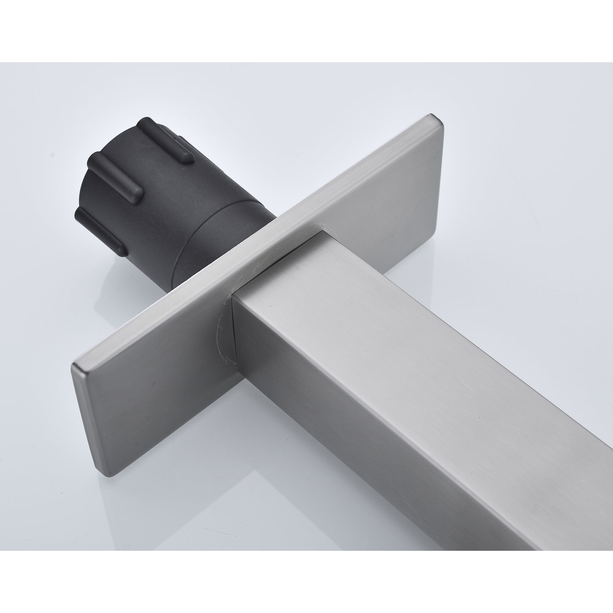 Single handle single hole waterfall spout bathroom vessel sink faucet with deck plate