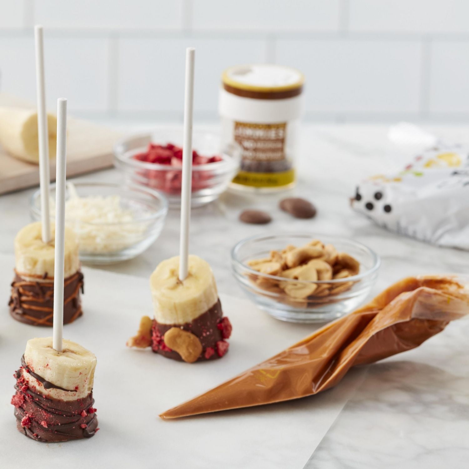 Bâtonnets à gâterie blancs de 8 po (20 cm) Wilton 25 unités