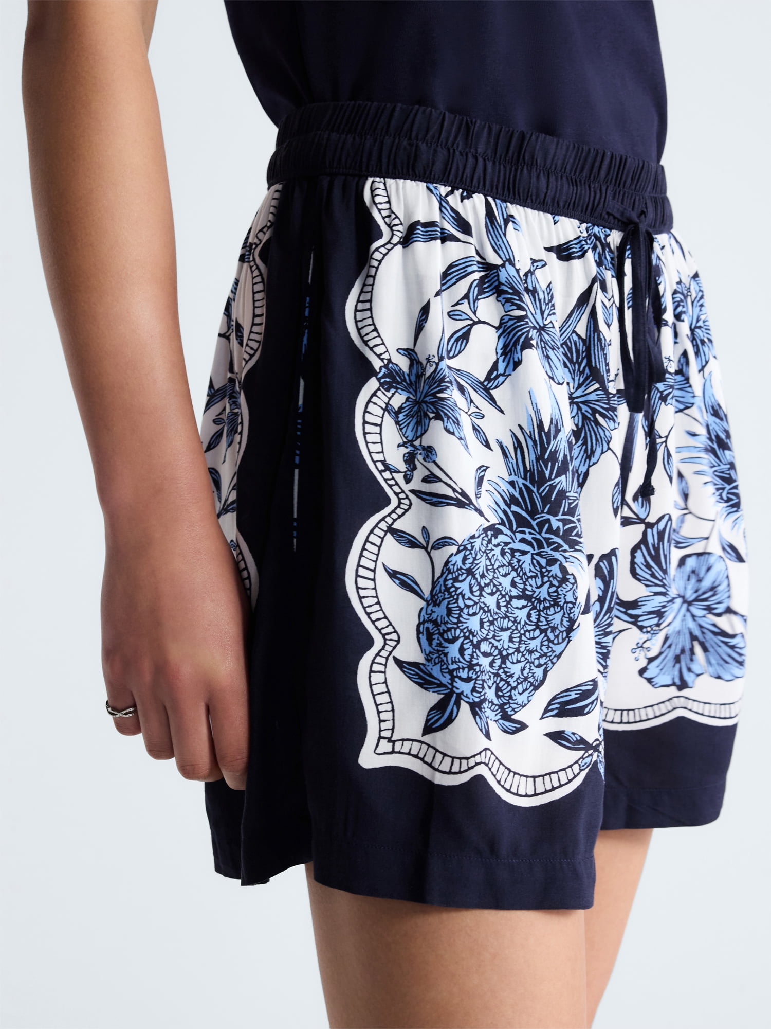 Free Assembly Womans Plus E-Waist Pull On Short Size-1X-4X
