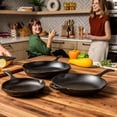 thumbnail image 3 of Juego de sartenes Lodge Chef Collection de hierro fundido de 8", 10" y 12", 3 of 9