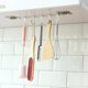thumbnail image 2 of Advancent Versátil estante para rieles de cocina, organizador montado en la pared sin perforaciones para almacenamiento detrás de la puerta Almacenamiento y organización del hogar, 2 of 6