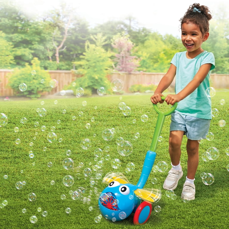 Play Day Dragonfly Bubble Mower with Solution photo 3