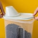 thumbnail image 4 of Tarro de almacenamiento de cocina Caja de almacenamiento de granos Almacenamiento de alimentos Comida para perros Tarro de plástico transparente para granos Tarro de plástico sellado para productos, 4 of 5