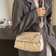 thumbnail image 5 of Bolso de mano plisado de alta gama para mujer, diseño de nicho, bandolera de un solo hombro, bolso de viaje versátil, novedad de 2024, 5 of 5