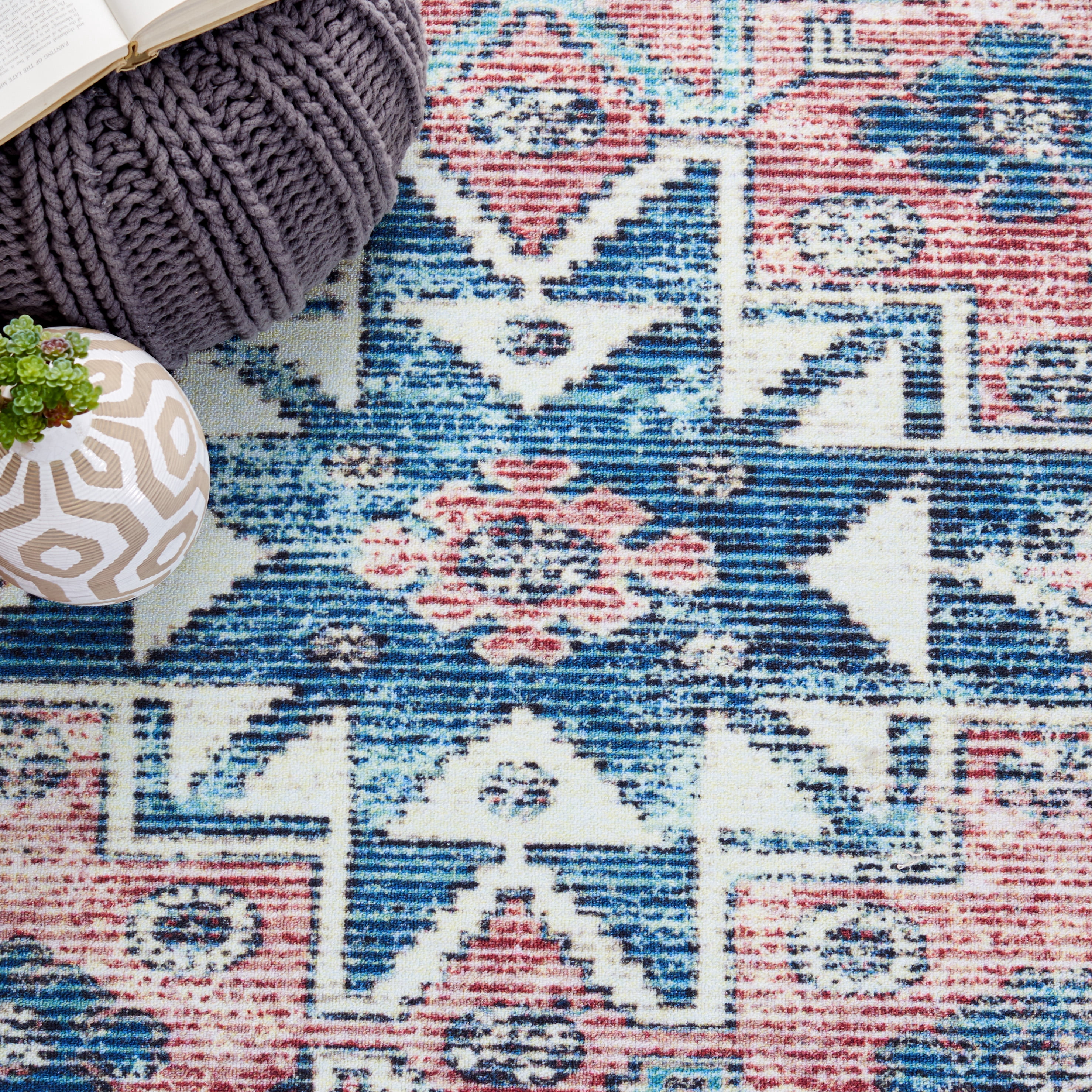 SAFAVIEH Journey Elizabeth Floral Distressed Area Rug, Pink/Blue, 8'9" x 12'