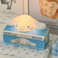 thumbnail image 3 of Lámpara de noche de silicona con diseño de Sanrio Pochacco Pom Pom Purin Cinnamoroll Kt Ugly Fish Kuromi Melody, luz de ambiente, lámpara de noche, 3 of 5