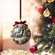thumbnail image 4 of Bola navideña 2D plana de acrílico colgante para árbol de Navidad, decoración navideña, diseño de decoraciones, accesorios de escena, 4 of 6