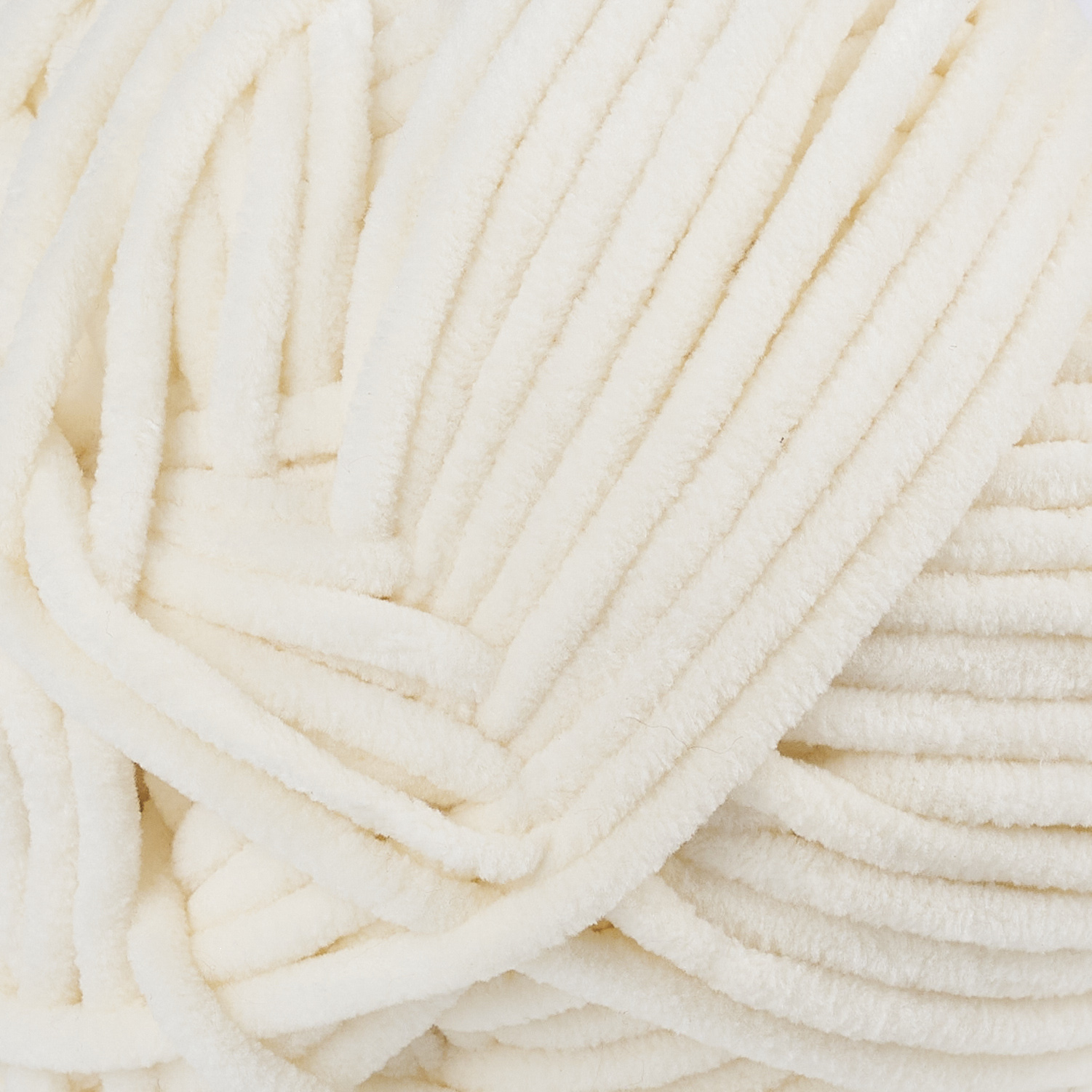 CBC Cozy Bear Gauge 5 Bulky Yarn - 6 Pack (7 oz / 200 g, 240 yards Each Skein), Ivory, Chenille Yarn for Crocheting, Knitting, and Amigurumi