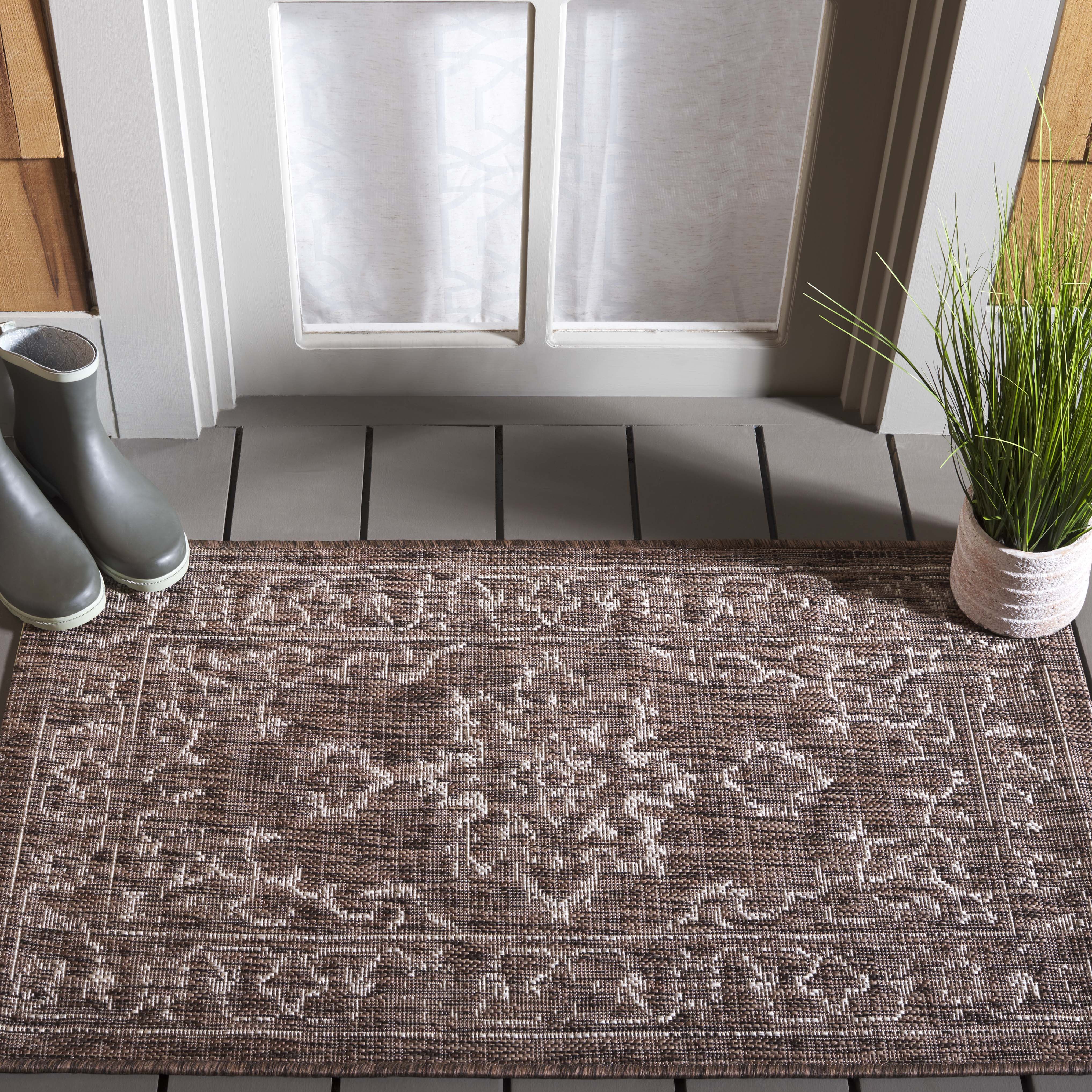 SAFAVIEH Courtyard Clodagh Medallion Indoor/Outdoor Area Rug, Brown/Beige, 2'7" x 5'