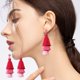 thumbnail image 1 of Pendientes de borlas para el Día de San Valentín, versátiles y a la moda., 1 of 7