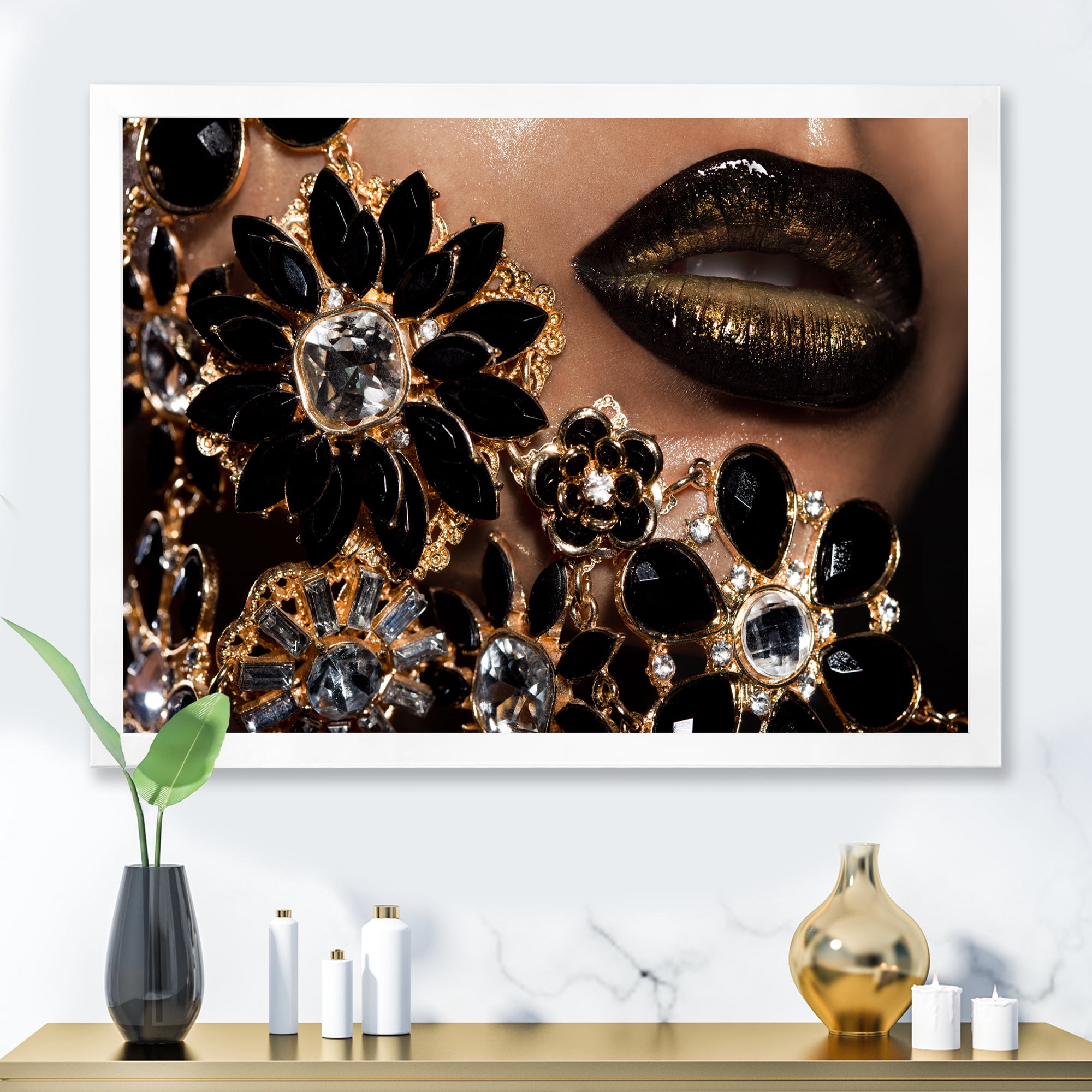 Designart 'Woman Lips With Golden Jewelry' Modern Framed Art Print