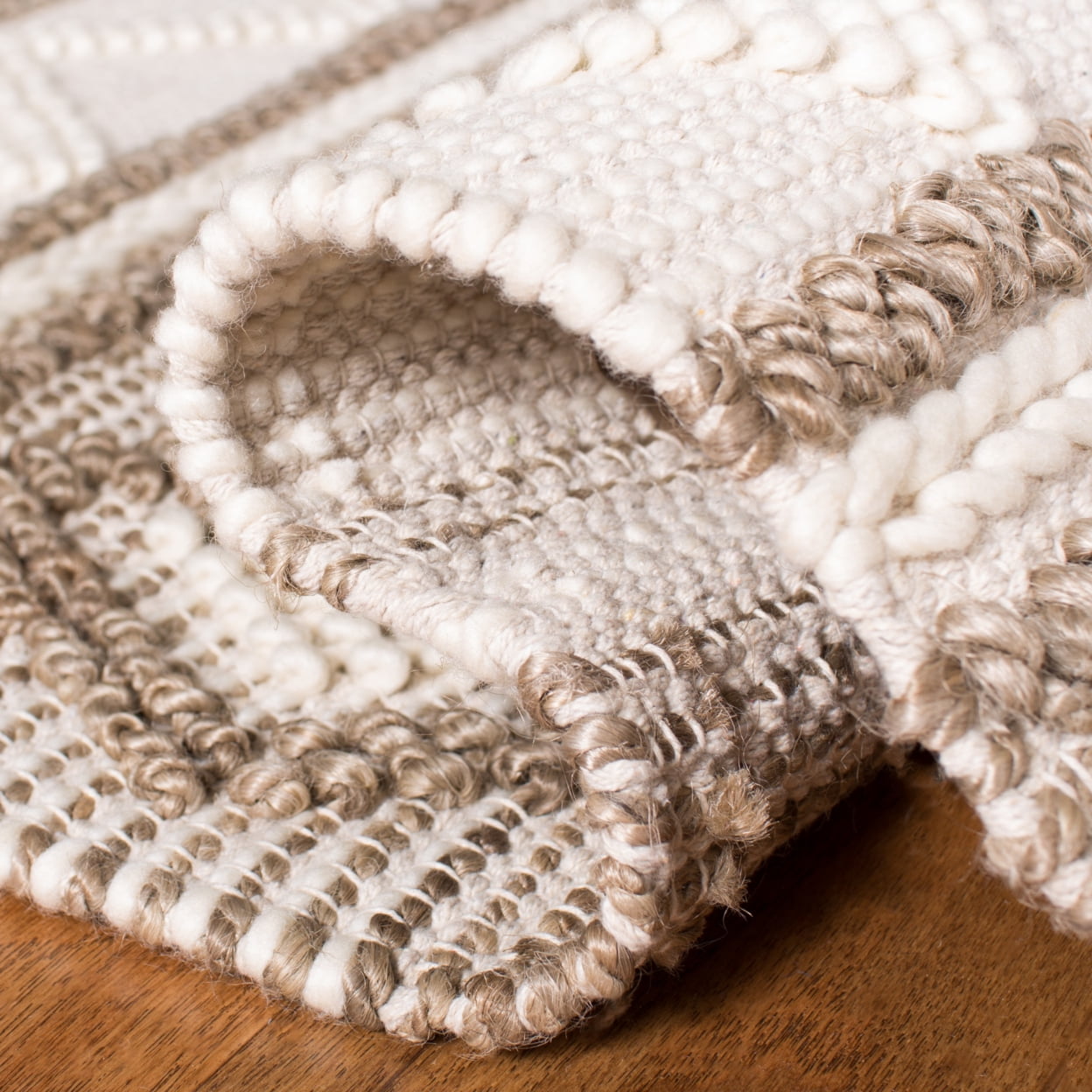 SAFAVIEH Natural Fiber Gerald Striped Area Rug, Taupe/Ivory, 9' x 12'