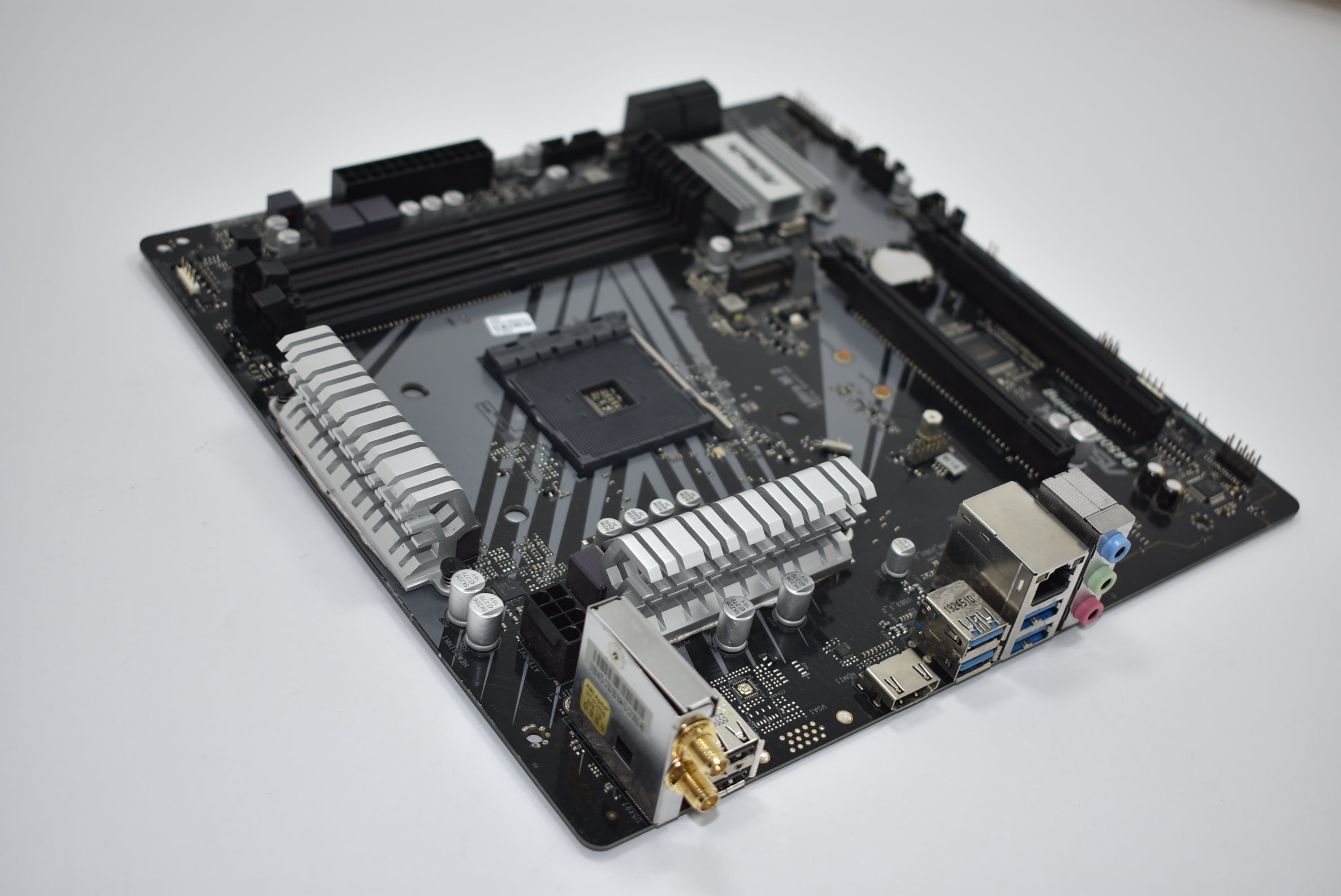 マザーボードTUF GAMING B460M-PLUS TUF GAMING B460M-PLUS｜Motherboards｜ASUS Global