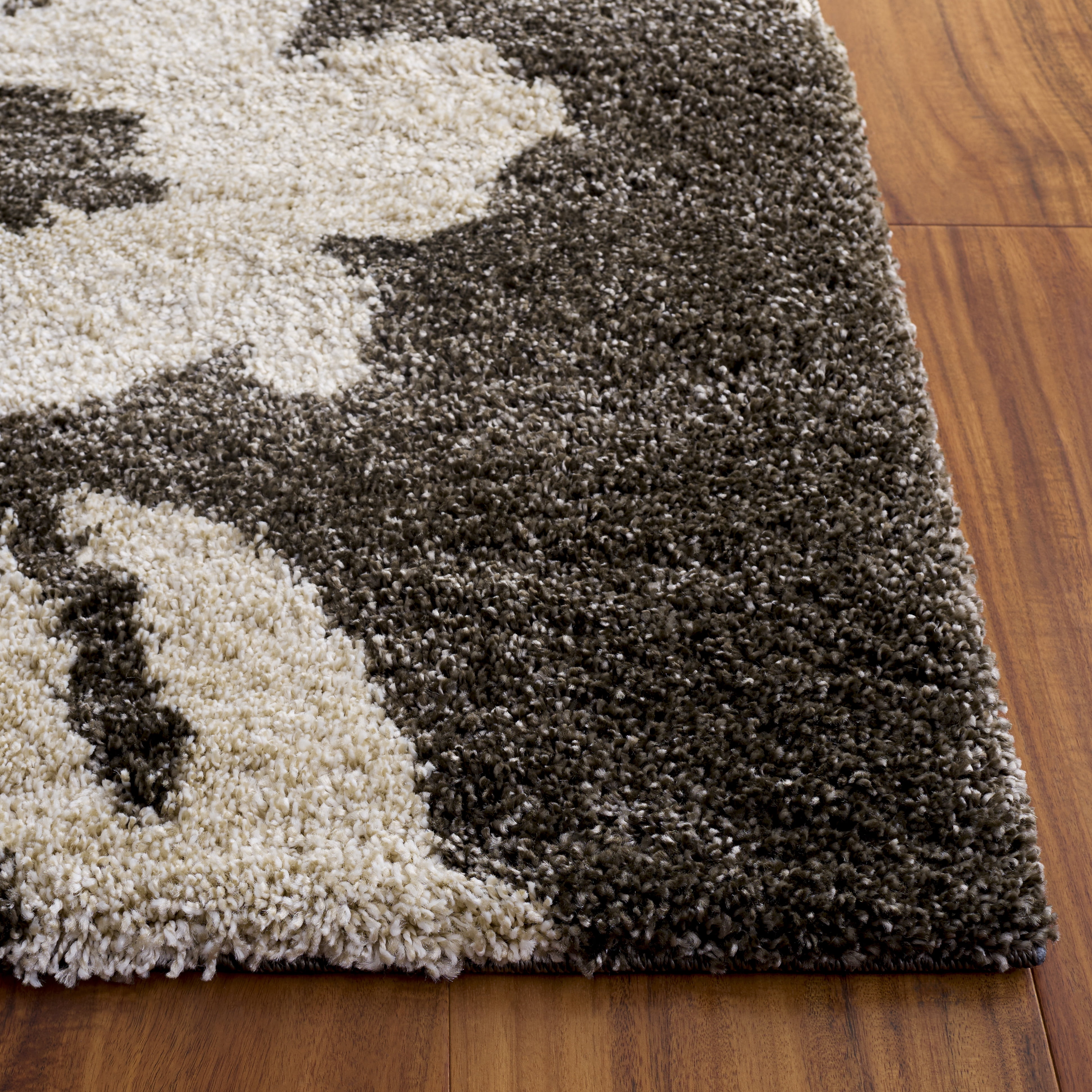 Safavieh Florida Merrick Geometric Shag Area Rug, Smoke/Beige, 6' x 8'