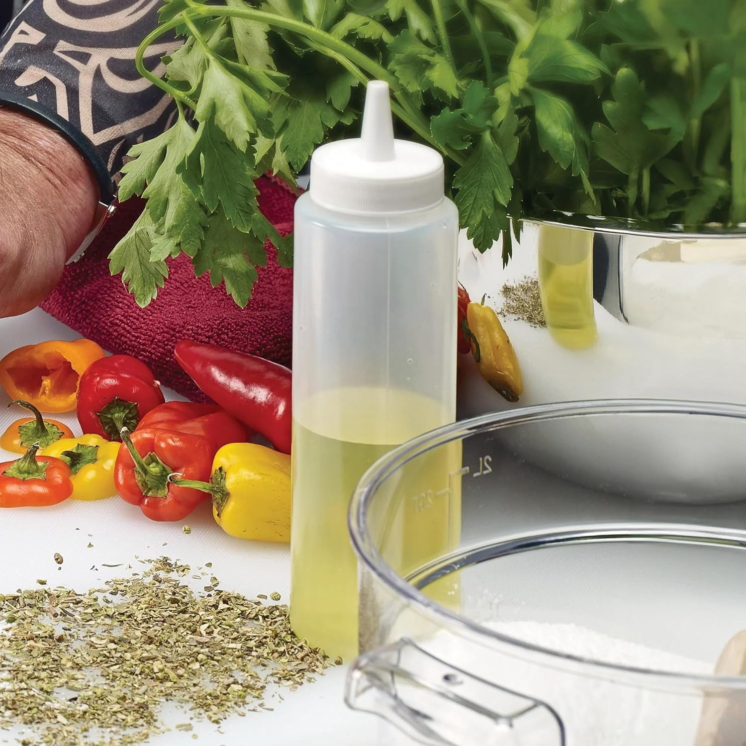 8 oz Plastic Condiment Squeeze Bottles Squirt Bottle for Sauces, Dressing, Arts and Crafts, Ketchup, Mustard, Oil, BBQ - Clear Reusable Small Plastic Containers, BPA Free, Dishwasher Safe (12)