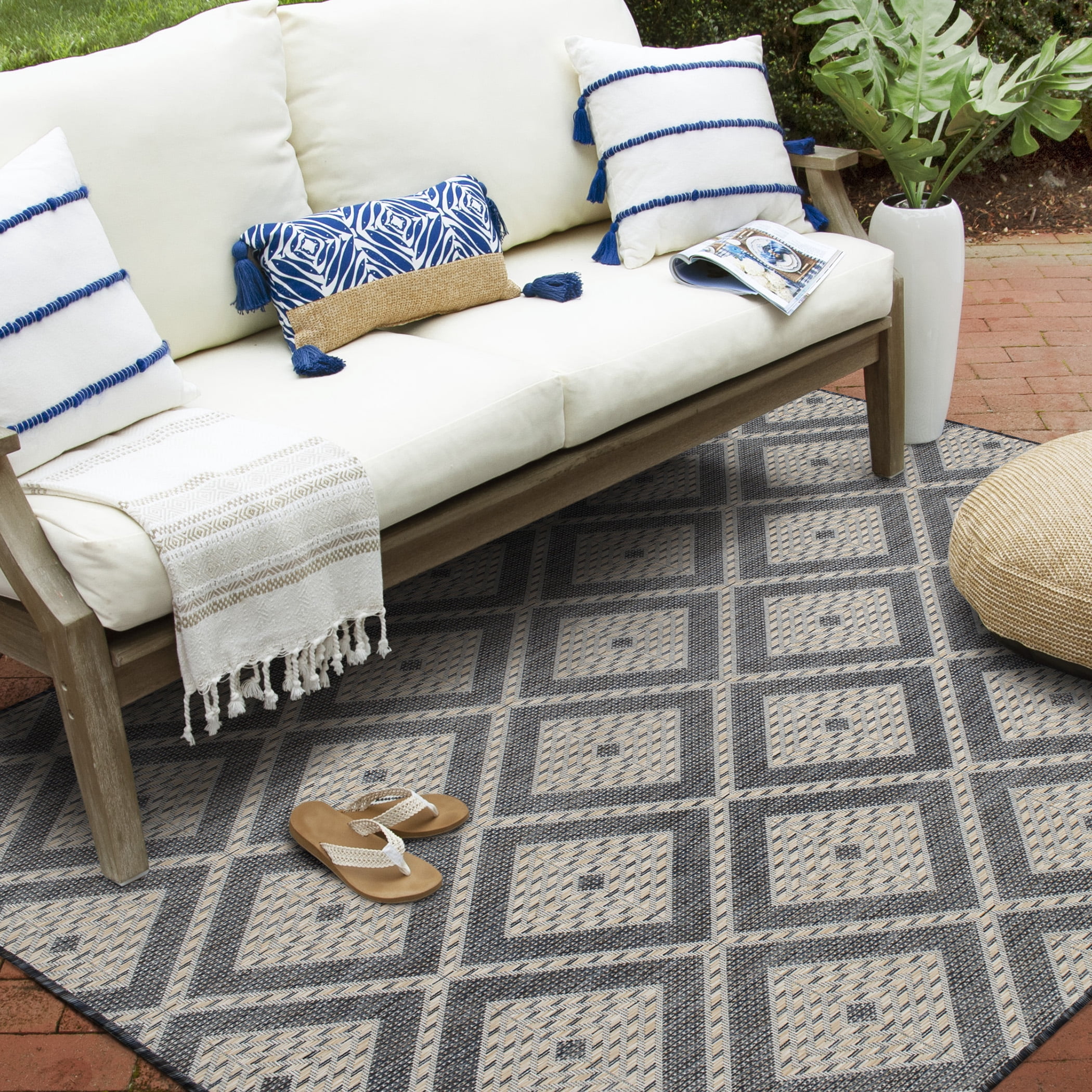 Loomaknoti Melbourne Davion 5' x 7' Geometric Indoor/Outdoor Area Rug , Blue