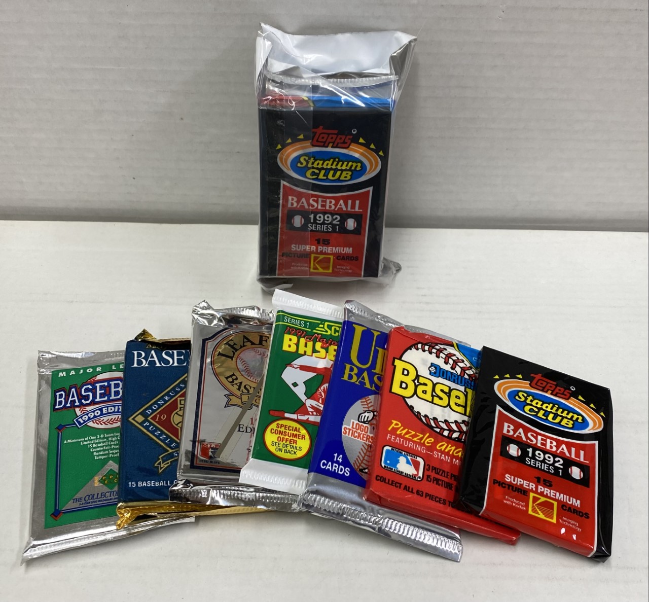 HUGE Lot of 100 Unopened Old Vintage Baseball Cards in Wax Cello Rack Packs | Superior Sports Investments