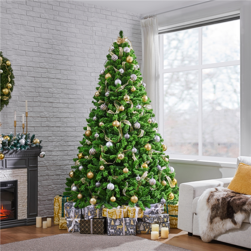 Renwick 7.5Ft Pre-lit Flocked Artificial Christmas Tree with 550 Incandescent Warm Lights, Pure Green